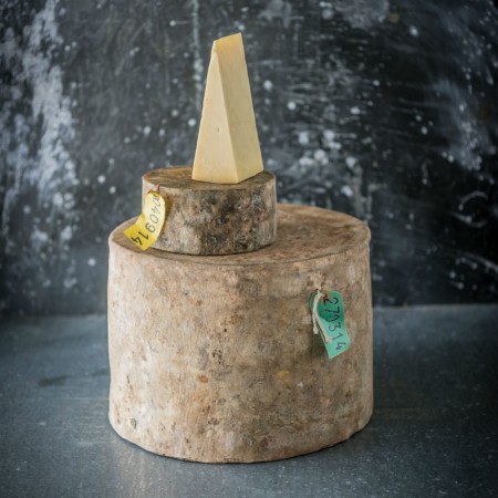 Quicke's Traditional Mature Cheddar image